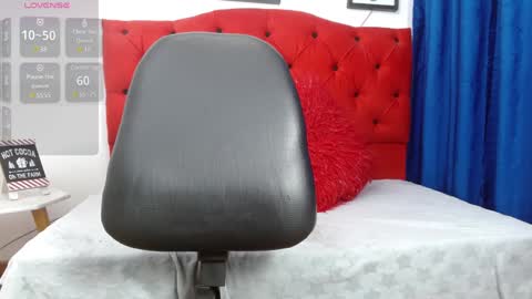 Snapshot of zoe_cutex chatting on January 2025 12:43:02 AM Zoe online show from January 2025 12:43:02 AM