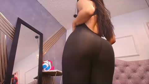 Snapshot of zoe_fit chatting on June 2026 08:08:01 PM zoe online show from June 2026 08:08:01 PM
