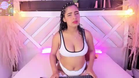 Zoey  online show from May 2026 09:42:02 PM