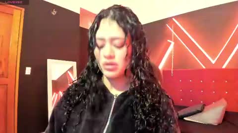 Snapshot of zoe_lara_34 chatting on July 2026 01:54:01 AM zoe online show from July 2026 01:54:01 AM