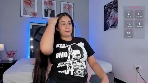 zoe_longhair online show from April 2026 05:54:01 PM