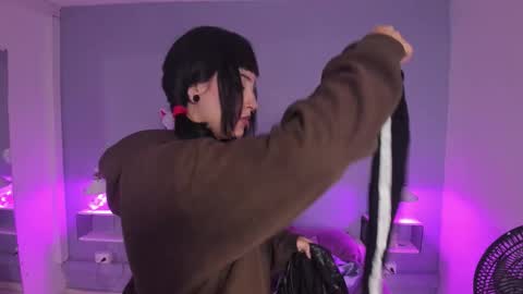 Snapshot of zoe_lynch_ chatting on September 2025 11:37:01 AM Zoe Lynch online show from September 2025 11:37:01 AM