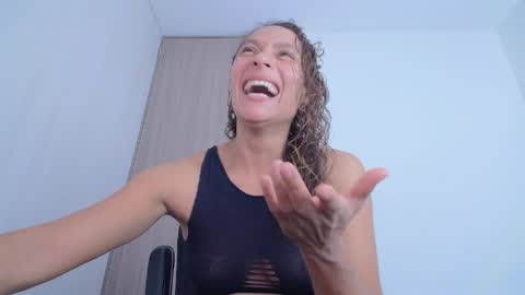 zoe online show from April 2026 08:44:01 PM