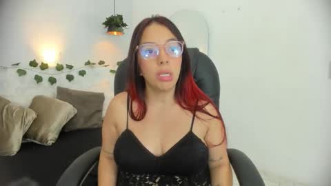 Snapshot of zoe_ross1 chatting on February 2026 11:31:02 PM Zoe online show from February 2026 11:31:02 PM