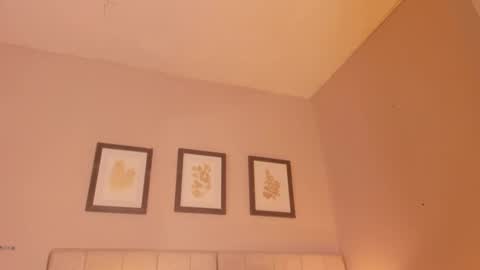 Hi guys i am Zoe  online show from March 2026 11:43:02 AM