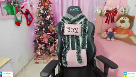 zoe_sullivan_ online show from December 2025 09:40:01 AM