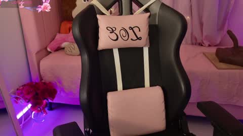 zoe_sullivan_ online show from June 2026 09:15:01 AM
