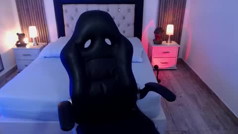 zoe online show from October 2025 03:48:01 AM