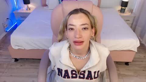 zoe online show from May 2026 04:36:01 PM