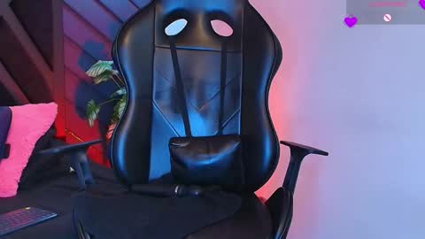 Zoe 3 online show from April 2026 09:39:33 PM