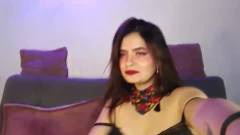 Snapshot of zoee_t chatting on October 2025 04:57:02 AM Zoee online show from October 2025 04:57:02 AM