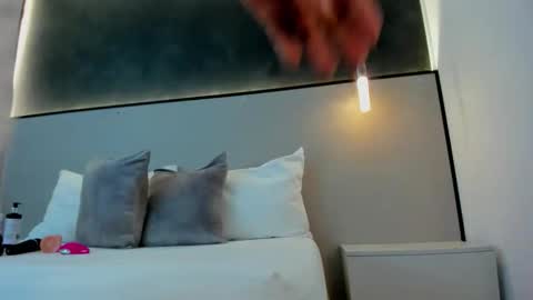 zoee_zi online show from November 2025 07:14:02 PM