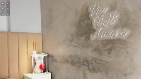 Snapshot of zoemonroee_ chatting on January 2026 10:04:02 PM Zoe online show from January 2026 10:04:02 PM