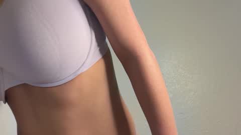 zoepriceee online show from March 2026 10:04:02 PM