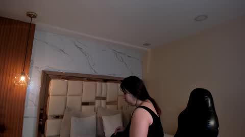 Zoes online show from February 2026 11:26:02 AM