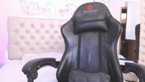 zoeth_ruiz online show from February 2025 06:17:01 PM