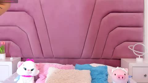 zoewillian online show from February 2025 03:40:01 PM