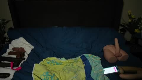 Snapshot of zoey_andrews chatting on February 2025 10:09:01 PM Zoey Andrews online show from February 2025 10:09:01 PM