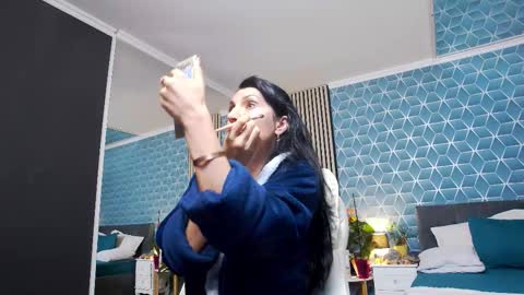 Zoey online show from November 2025 07:47:02 PM