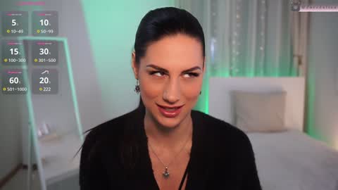 zoezolton online show from December 2024 05:43:02 PM