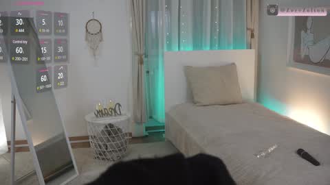 zoezolton online show from January 2025 08:58:02 PM