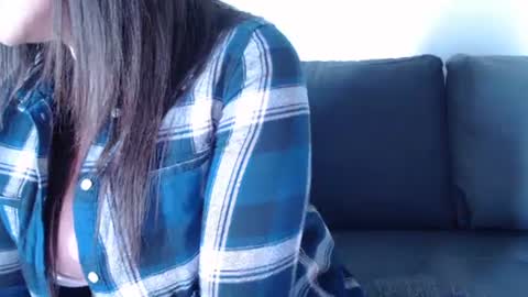 zoibee online show from January 2025 11:48:02 AM