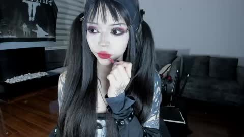 Snapshot of zombieeporcelainex chatting on April 2026 11:07:01 PM SOPHIE online show from April 2026 11:07:01 PM