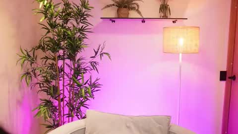 Zoe online show from March 2026 12:20:02 PM