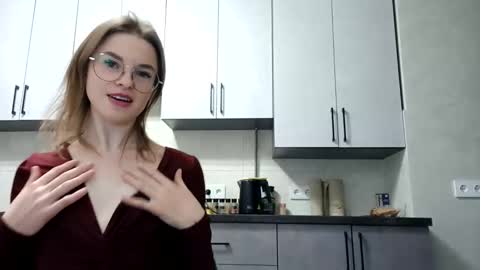 Snapshot of zoriana20 chatting on November 2025 06:39:01 PM zoriana20 online show from November 2025 06:39:01 PM