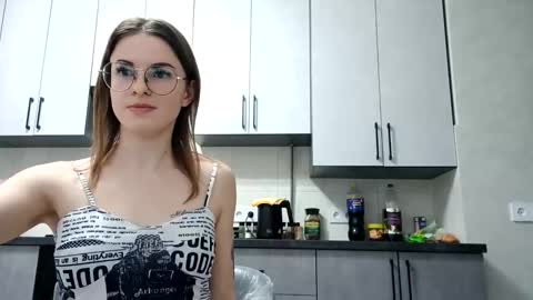 Snapshot of zoriana20 chatting on December 2025 07:53:01 PM zoriana20 online show from December 2025 07:53:01 PM