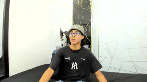     online show from October 2025 07:25:02 PM