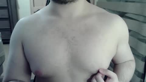 Himbo fox online show from May 2026 07:15:02 AM