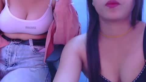 Snapshot of zoya_4u chatting on December 2025 06:08:02 AM Zoya online show from December 2025 06:08:02 AM