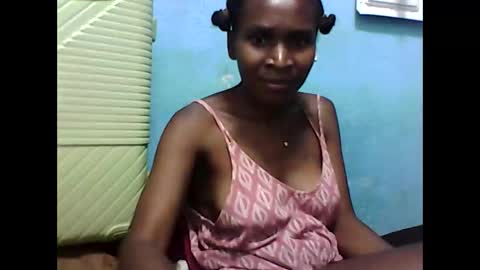 zuana14 online show from October 2025 04:28:01 PM