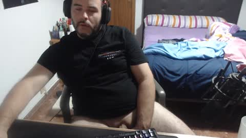 Snapshot of zuheyla26 chatting on December 2024 01:47:02 AM Zuheyla online show from December 2024 01:47:02 AM