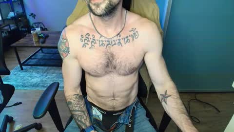 Snapshot of zuko_zen69 chatting on February 2026 04:11:01 AM Zuko online show from February 2026 04:11:01 AM