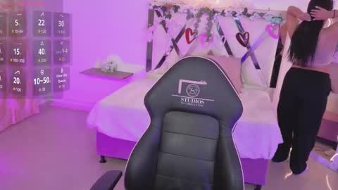 Snapshot of zury_tay chatting on October 2025 11:36:02 AM ZURY online show from October 2025 11:36:02 AM