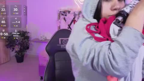 Snapshot of zury_tay chatting on November 2025 12:03:01 PM ZURY online show from November 2025 12:03:01 PM