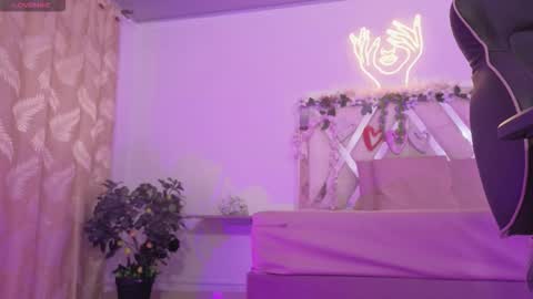 Snapshot of zury_tay chatting on November 2025 11:31:02 AM ZURY online show from November 2025 11:31:02 AM