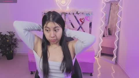 Snapshot of zury_tay chatting on November 2025 11:51:02 AM ZURY online show from November 2025 11:51:02 AM