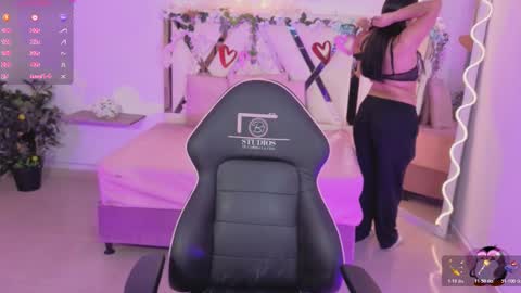 Snapshot of zury_tay chatting on November 2025 11:31:02 AM ZURY online show from November 2025 11:31:02 AM