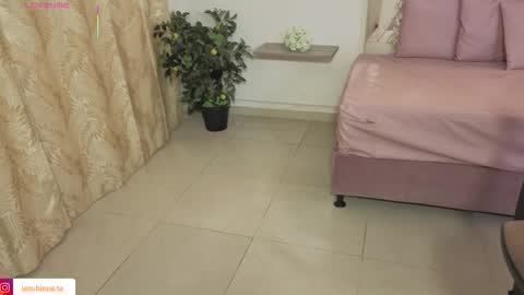 Snapshot of zury_tay chatting on November 2025 11:32:02 AM ZURY online show from November 2025 11:32:02 AM