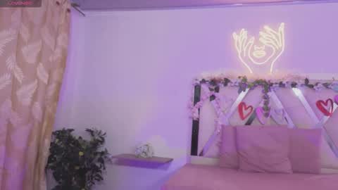 Snapshot of zury_tay chatting on November 2025 11:35:01 AM ZURY online show from November 2025 11:35:01 AM