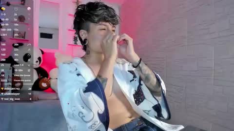 Zury Ramirez online show from October 2025 08:20:02 PM