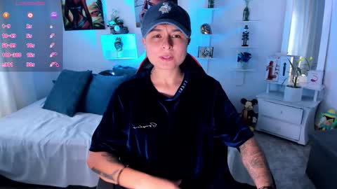 Zury Ramirez online show from December 2025 07:10:01 PM