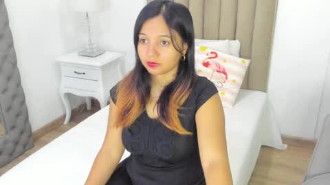 Im Zusan My schedule is from 1030pm to 430 am colombian time online show from April 2026 02:22:02 AM