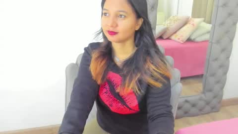 Im Zusan My schedule is from 1030pm to 430 am colombian time online show from April 2026 07:58:01 PM