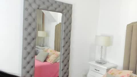 Snapshot of zusan_king_ chatting on May 2026 03:47:02 AM Im Zusan My schedule is from 1030pm to 430 am colombian time online show from May 2026 03:47:02 AM
