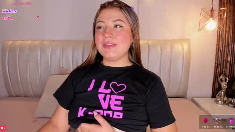 Snapshot of zuzu_sweet chatting on November 2025 07:35:02 PM Zara online show from November 2025 07:35:02 PM