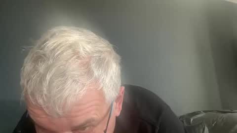 zwickauer1969 online show from October 2025 07:31:02 AM